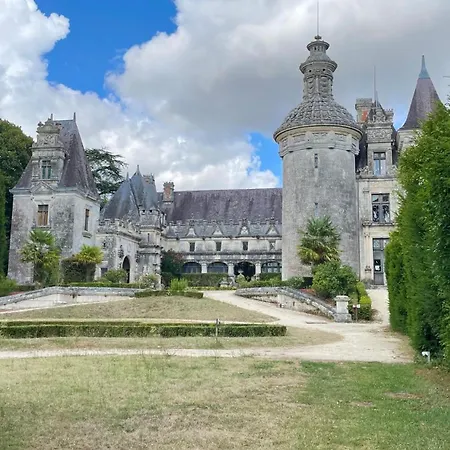 Gasthuis Comfortable With Heated Swimming Pool And Jacuzzi Open Year Round Les Mathes