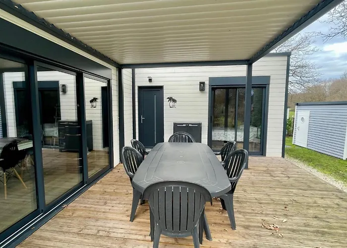 Guest house Comfortable With Heated Swimming Pool And Jacuzzi Open Year Round Les Mathes