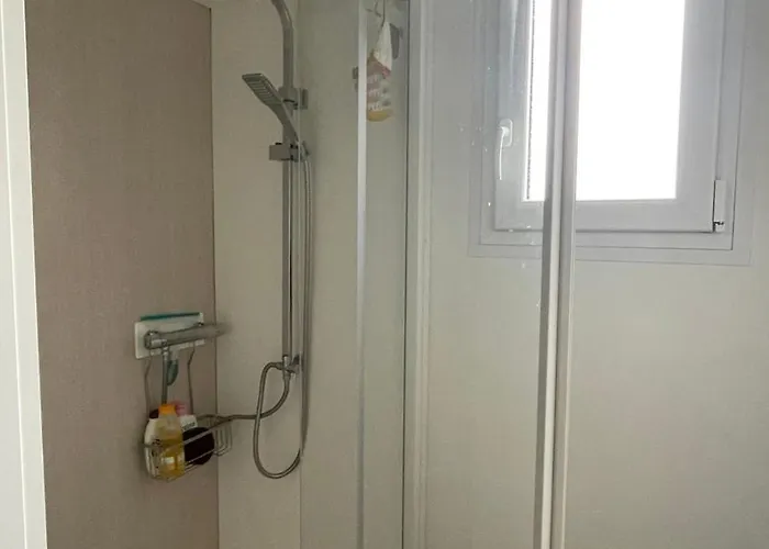 Casa de hóspedes Comfortable With Heated Swimming Pool And Jacuzzi Open Year Round 3*